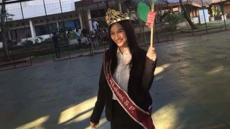 Selamat Melody Nurramdhani JKT48 Akhirnya Lulus Mendapat Gelar Sarjana Pertanian S.P. dari Unpad - Selamat!, Melody Nurramdhani JKT48 Akhirnya Lulus & Mendapat Gelar Sarjana Pertanian (S.P.) dari Unpad Selamat!, Melody Nurramdhani JKT48 Akhirnya Lulus & Mendapat Gelar Sarjana Pertanian (S.P.) dari Unpad