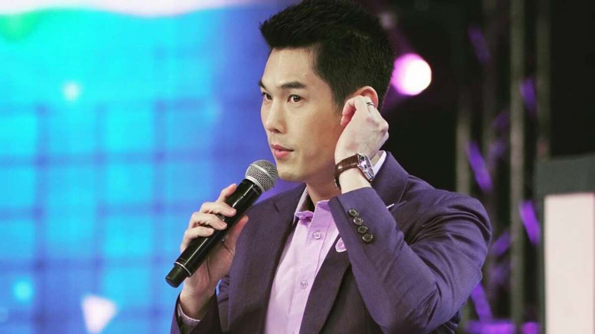 Kankantatha bnk48 janken mc - Jadi Host di BNK48 Janken Tournament, Aktor Kan Kantathavorn Takut Diserang Wota Kankantatha bnk48 janken mc