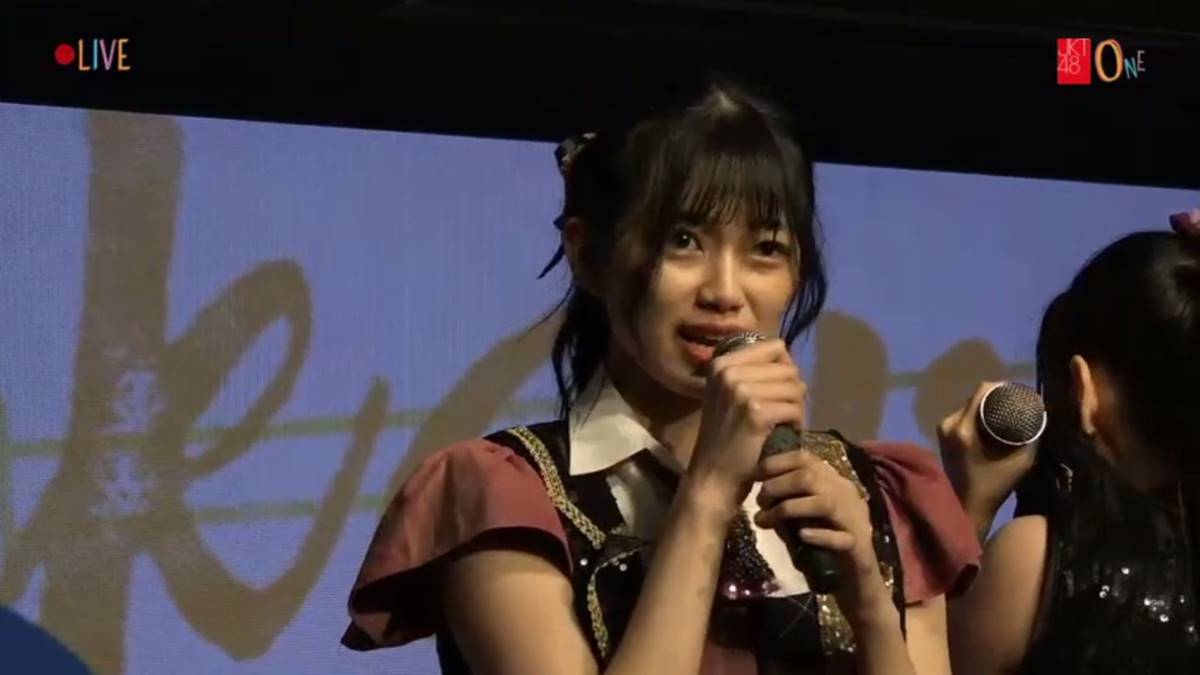 Desy JKT48 graduate - Susul Melati, Desy Genoveva Umumkan Kelulusannya dari JKT48 Desy JKT48 graduate