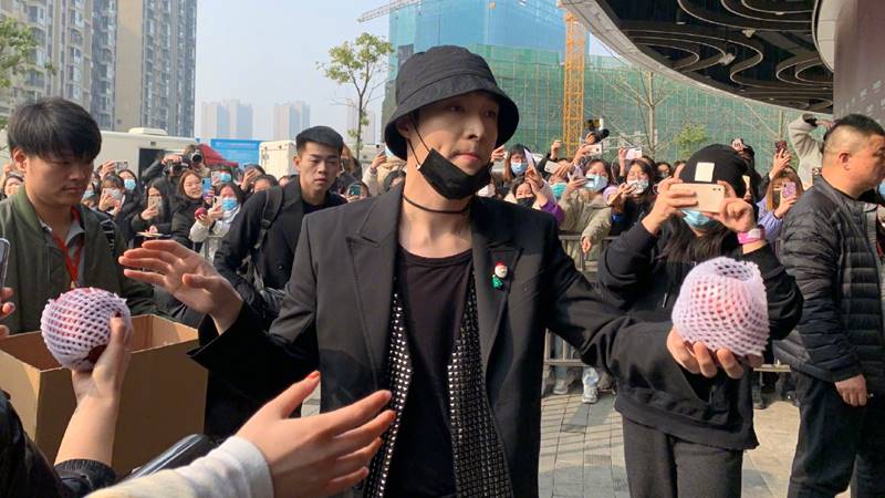 lay zhang apple
