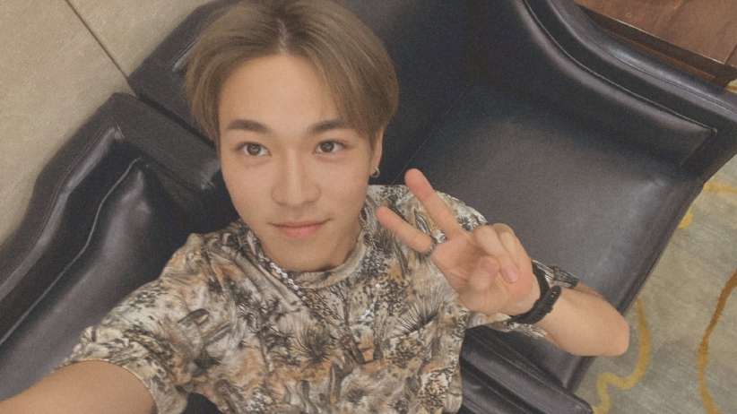 santa zan duo into1 - Santa INTO1 Ngaku Berat Badannya Naik Gegara Kelezatan Makanan Tiongkok santa zan duo into1