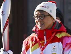 Jackie Chan Jadi Pembawa Obor Olimpiade Musim Dingin Beijing 2022
