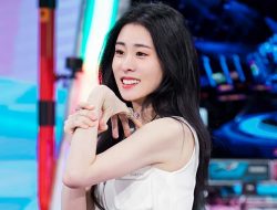 Zhang Bichen Klarifikasi Soal Penyebab Tuli Pada Telinga Kiri Hingga Kabar Surogasi