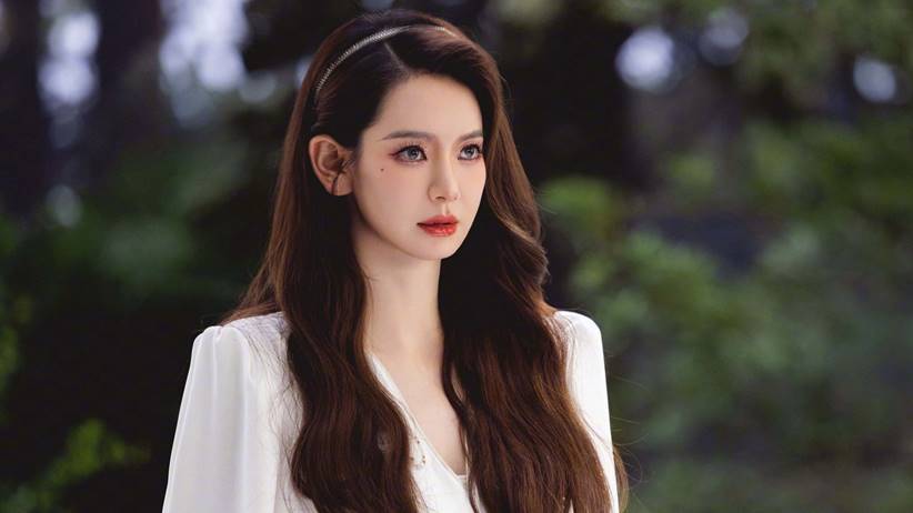 Waduh, Aktris Qi Wei Ketahuan Jualan Produk Palsu saat Siaran Langsung