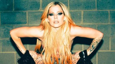 Avril Lavigne Bantah Rumor Soal Partisipasinya di Program Survival Tiongkok