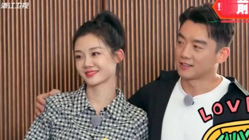 Netizen Ini Ungkap Aktor Zheng Kai Dampingi Istri Lahirkan Anak Ketiga