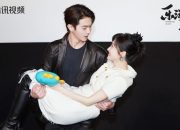 Drama ‘Wonderland of Love’ Gelar Fan Meeting, Penonton Histeris saat Xu Kai Gendong Jing Tian