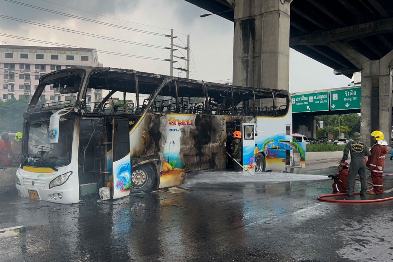 Bus terbakar di Thailand