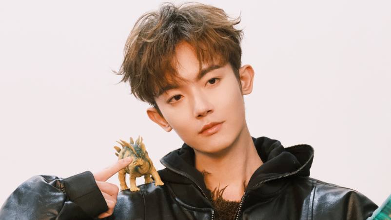 Li Mingde Serang Balik Tim Produksi ‘The Triple Echo of Time Sebut Tunggak Gaji Supir - Sempat Terkena Kasus Hukum, Rencana Comeback Li Mingde Picu Kontroversi Li Mingde Serang Balik Tim Produksi ‘The Triple Echo of Time’, Sebut Tunggak Gaji Supir