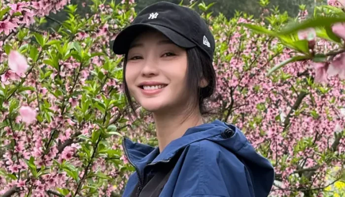 Aktris Tiongkok Liu Yan Masuk Rumah Sakit Karena Tersedak Duri Ikan