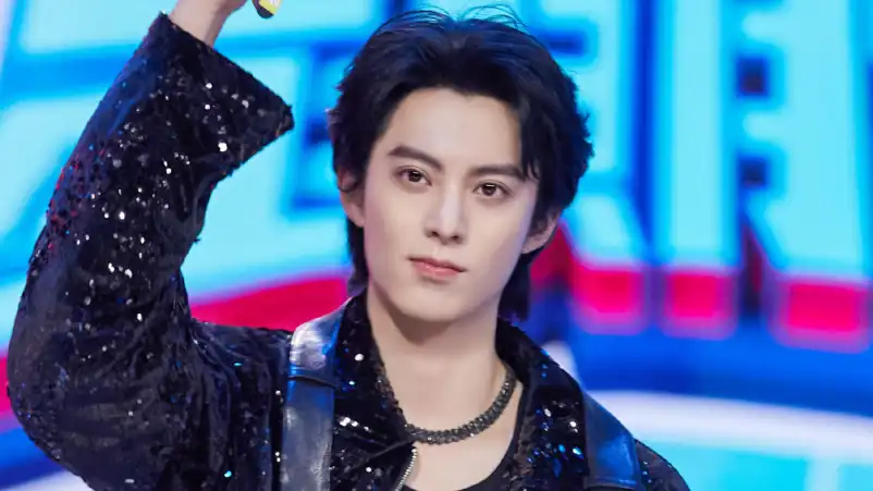 Pajang Piring Bekas Makan Aktor Dylan Wang, Restoran Ini Tuai Kritik!