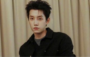 Fan Shiqi Tanggapi Serangan Netizen Terkait Isu Kematian Yu Menglong 20250922 142739 0000