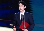Zhu Yilong Bawa Pulang Trofi Aktor Terbaik di Golden Panda Awards