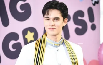 Aktor Tate Henry Resmi Lulus dari Fakultas Sastra Universitas Chulalongkorn - Aktor Tate Henry Resmi Lulus dari Fakultas Sastra Universitas Chulalongkorn Aktor Tate Henry Resmi Lulus dari Fakultas Sastra Universitas Chulalongkorn