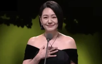 Dee Hsu Tampil Perdana Setelah Vakum Akibat Kepergian Sang Kakak Barbie Hsu - Dee Hsu Tampil Perdana Setelah Vakum Akibat Kepergian Sang Kakak Barbie Hsu Dee Hsu Tampil Perdana Setelah Vakum Akibat Kepergian Sang Kakak Barbie Hsu
