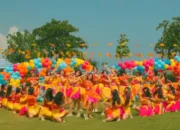 JKT48 Buat Libur Musim Panas Lebih Berwarna dalam MV Oh My Pumpkin - JKT48 Buat Libur Musim Panas Lebih Berwarna dalam MV 'Oh My Pumpkin!' JKT48 Buat Libur Musim Panas Lebih Berwarna dalam MV 'Oh My Pumpkin!'