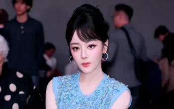 Jiaxing Media Bantah Rumor Pemutusan Kontrak Dilraba Dilmurat