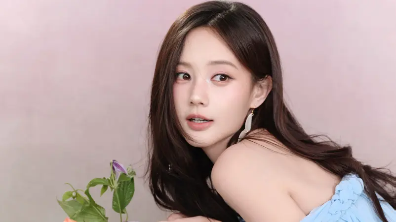 Aktris China Li Yitong Ungkap Pengalamannya Pernah Dilirik SM Entertainment