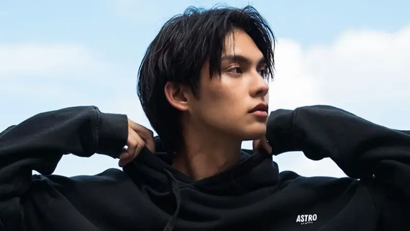 Bright Vachirawit dan Ibunda Donasikan Ratusan Juta untuk Korban Banjir Thailand Selatan