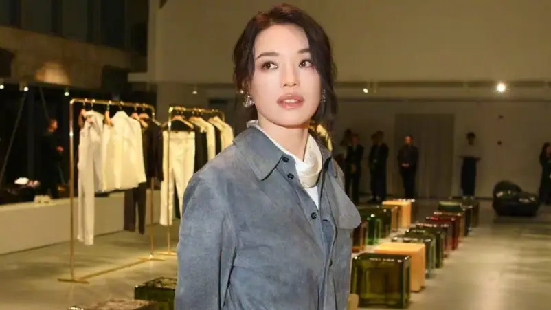 Shu Qi Ungkap Masa Kecil yang Kelam Hingga Tak Percaya dengan Pernikahan