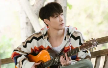 Lay Zhang Resmi Keluar dari Daftar Pemegang Saham Chromosome Entertainment