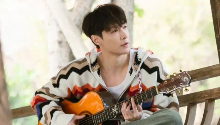 Lay Zhang Officially Withdraws as Shareholder from Chromosome Entertainment