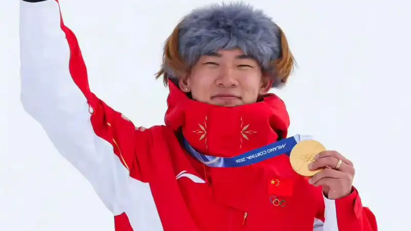 Tinggalkan Dunia Akting Su Yiming Sukses Raih Emas di Olimpiade Musim Dingin Milan - Su Yiming Wins China’s First Gold at Milan Winter Olympics Tinggalkan Dunia Akting, Su Yiming Sukses Raih Emas di Olimpiade Musim Dingin Milan