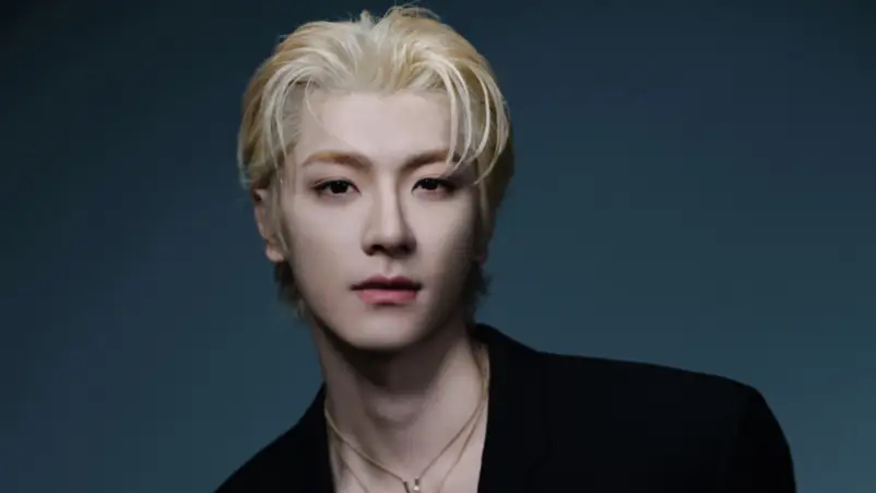 Aktor Lin Yi Tampil Baru dengan Rambut Pirang Bikin Pangling Mirip Karakter Anime - Lin Yi Stuns Fans with Blonde Hair Transformation Aktor Lin Yi Tampil Baru dengan Rambut Pirang, Bikin Pangling Mirip Karakter Anime