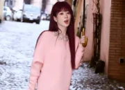Yang Zi’s Red Hair Look Stuns Rome Fashion Week