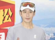 Huang Xiaoming Takes a Break from Acting, Shares Doctoral Dream