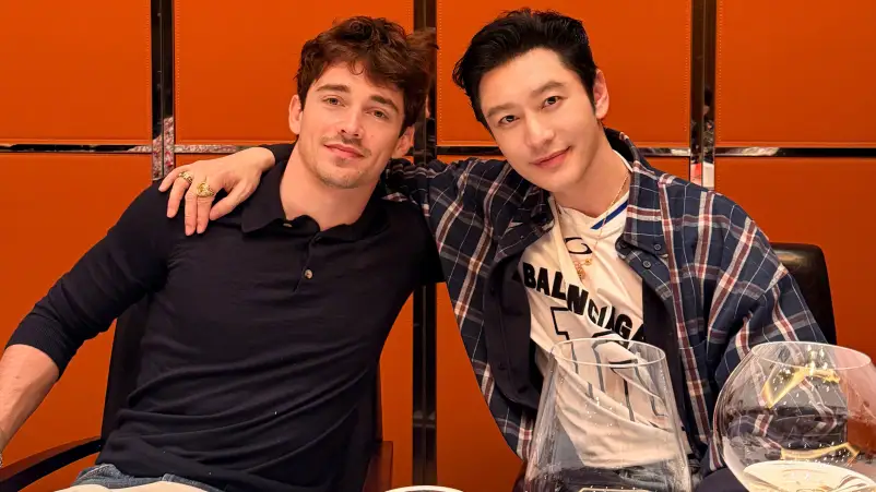Huang Xiaoming Unggah Foto Bareng Pebalap F1 Charles Leclerc - Huang Xiaoming Goes Viral! Actor Shares Excited Selfie with Ferrari F1 Star Charles Leclerc Huang Xiaoming Unggah Foto Bareng Pebalap F1 Charles Leclerc