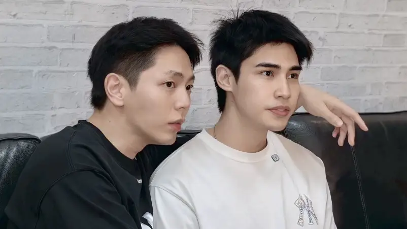 Buka Channel Bareng, Up Poompat dan Poom Phuripan akan Sugugkan Konten Berdua untuk Fans