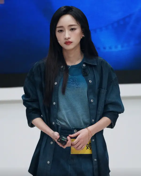 Huang Tingting - 8 Mantan Anggota SNH48 yang Sukses Berkarier di Dunia Hiburan Tiongkok Huang Tingting