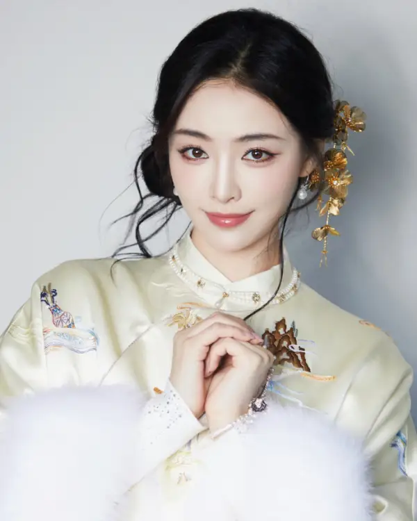 Xu Jiaqi - 8 Mantan Anggota SNH48 yang Sukses Berkarier di Dunia Hiburan Tiongkok Xu Jiaqi