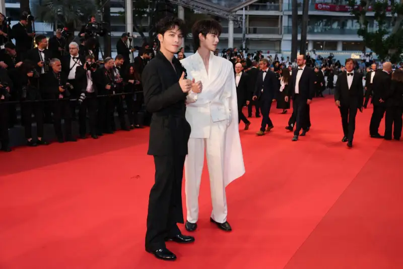 He Changxi dan He Yanzhao Cetak Sejarah di Cannes 2026