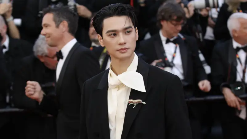 Keng Harit Debut di Karpet Merah Cannes 2026 Torehkan Sejarah untuk Domundi - Thai Actor Keng Harit Makes Cannes 2026 Red Carpet Debut Keng Harit Debut di Karpet Merah Cannes 2026, Torehkan Sejarah untuk Domundi