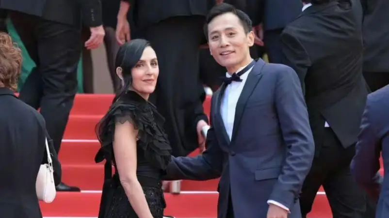 Liu Ye dan Sang Istri Curi Perhatian di Festival Film Cannes 2026 - Liu Ye and Wife Anais Martane Draw Attention at Cannes 2026 Liu Ye dan Sang Istri Curi Perhatian di Festival Film Cannes 2026