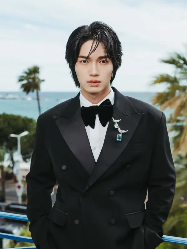 Win Metawin Tampil Elegan di Festival Film Cannes 2026 - Win Metawin Tampil Elegan di Festival Film Cannes 2026 dengan Perhiasan Mewah Win Metawin Tampil Elegan di Festival Film Cannes 2026 dengan Perhiasan Mewah