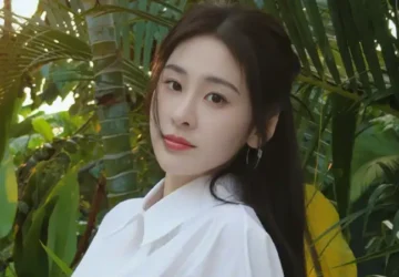Zhang Bichen Denies Stock Trading Rumors, Vows Legal Action Against False Claims
