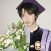 He Junlin Rayakan Ulang Tahun ke-22 dengan Wisuda Penuh Prestasi