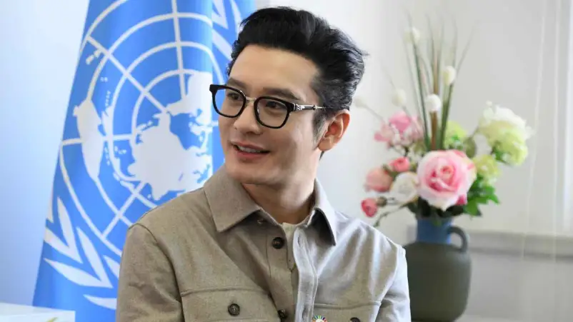 Huang Xiaoming Resmi Lolos Program Doktor Akademi Teater Shanghai - Huang Xiaoming Officially Admitted to Shanghai Theatre Academy PhD Program Huang Xiaoming Resmi Lolos Program Doktor Akademi Teater Shanghai
