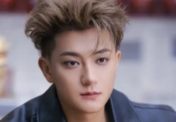 Huang Zitao Datangi Kantor Samsat Usai Ditilang Karena Parkir Ilegal