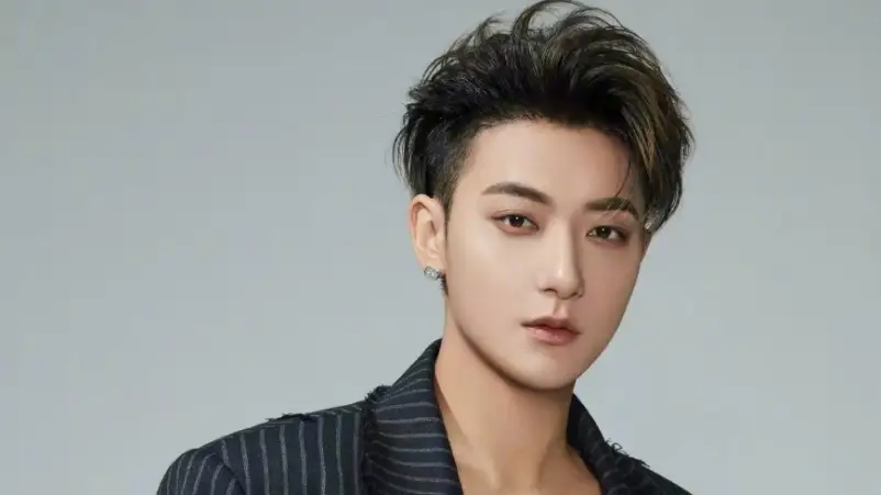 Huang Zitao Murka Usai Foto Perawatan Giginya Diduga Disebar Tanpa Izin