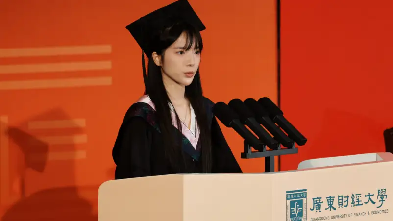 Li Sitong Resmi Lulus dari Guangdong University of Finance