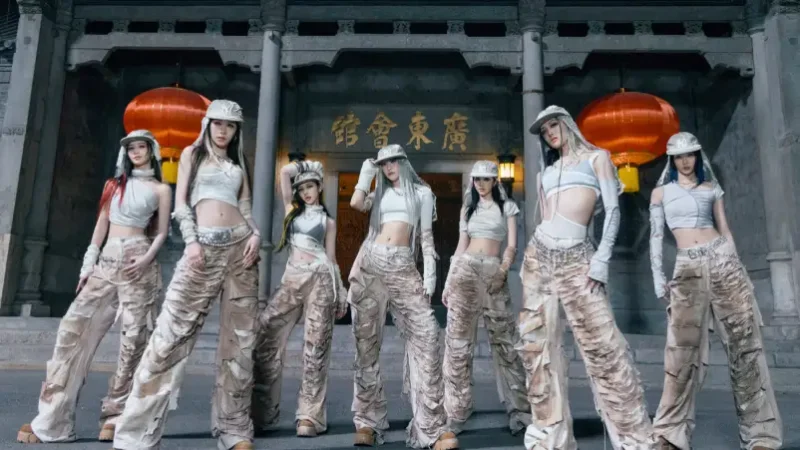 R.E.D Suguhkan Dance Enerjik dan Tampilkan Budaya Tiongkok di MV ‘Tasty’
