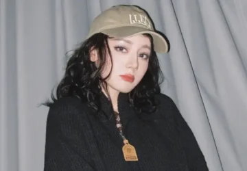 Rumor Dilraba Dilmurat Tinggalkan Jaywalk Studio Menguat, Bisnis Pribadinya Jadi Sorotan