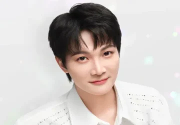 Zhou Shen Ungkap Pernah Salah Jurusan Kuliah Dari Masuk Kedokteran Hingga Pindah ke Musik - Zhou Shen Ungkap Pernah Salah Jurusan Kuliah, Dari Masuk Kedokteran Hingga Pindah ke Musik Zhou Shen Ungkap Pernah Salah Jurusan Kuliah, Dari Masuk Kedokteran Hingga Pindah ke Musik