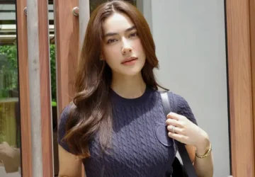Aktris Kimmy Kimberley Bantah Rumor Tengah Hamil