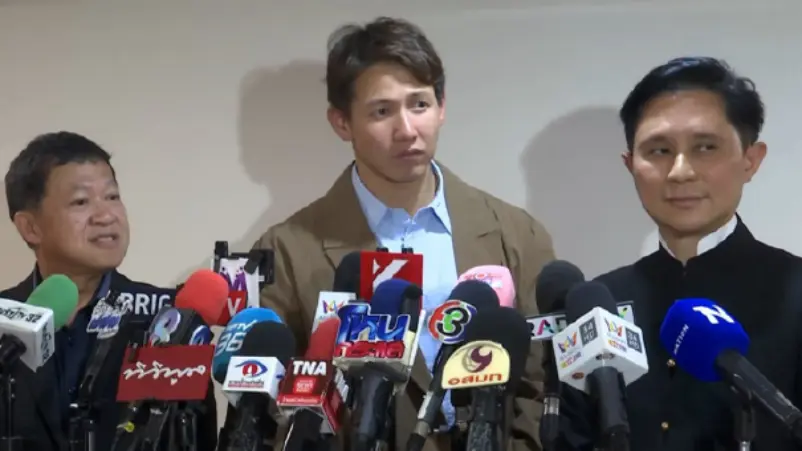 Keluarga Bhirombhakdi Buka Suara Soal Perselisihan Psi Scott dengan Sang Ibu - Keluarga Bhirombhakdi Buka Suara Soal Perselisihan Psi Scott dengan Sang Ibu Keluarga Bhirombhakdi Buka Suara Soal Perselisihan Psi Scott dengan Sang Ibu